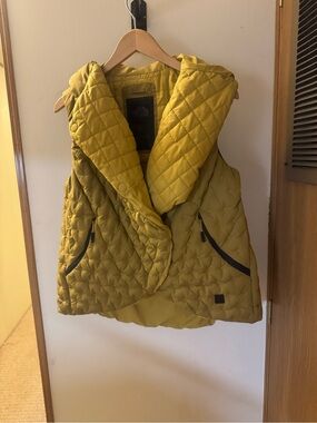 The North Face Quilted Vest in Mustard
